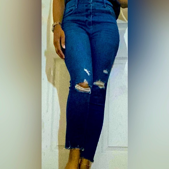 💙GREAT CONDITION | Abercrombie & Fitch | Size 4R - Picture 1 of 17